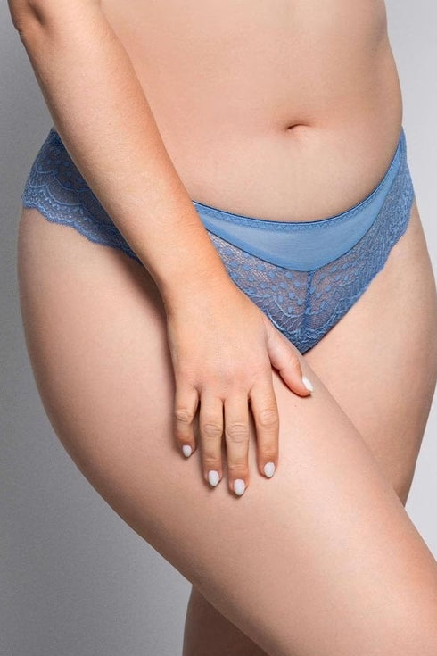Ulla Josy String